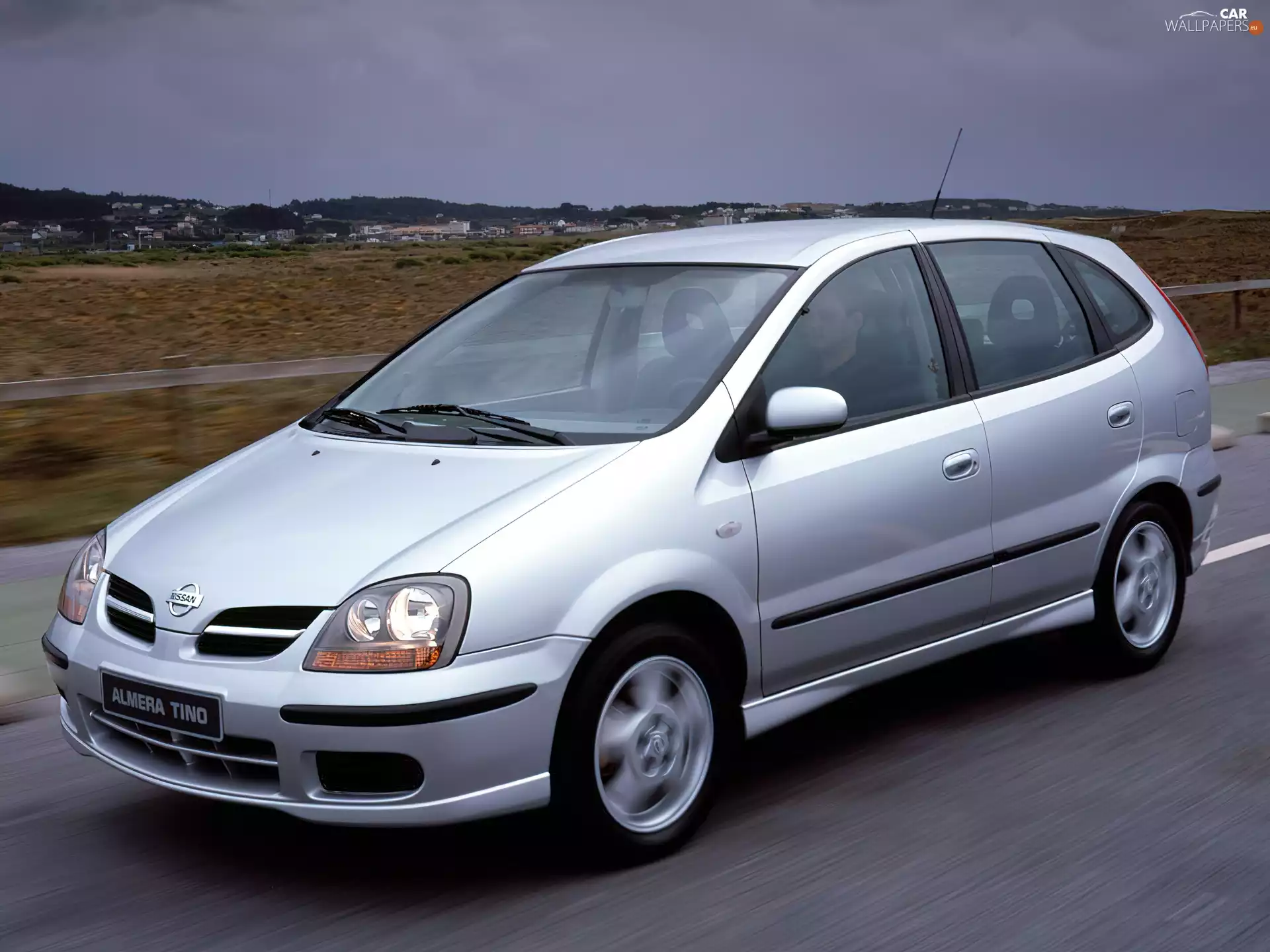 silver, Nissan Almera Tino