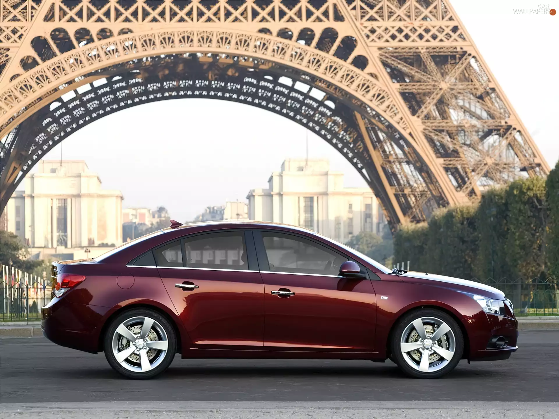 Eiflla, Chevrolet Cruze, tower