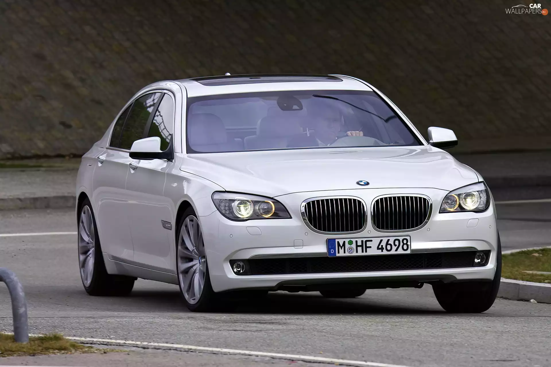 White, track, turn, BMW F01