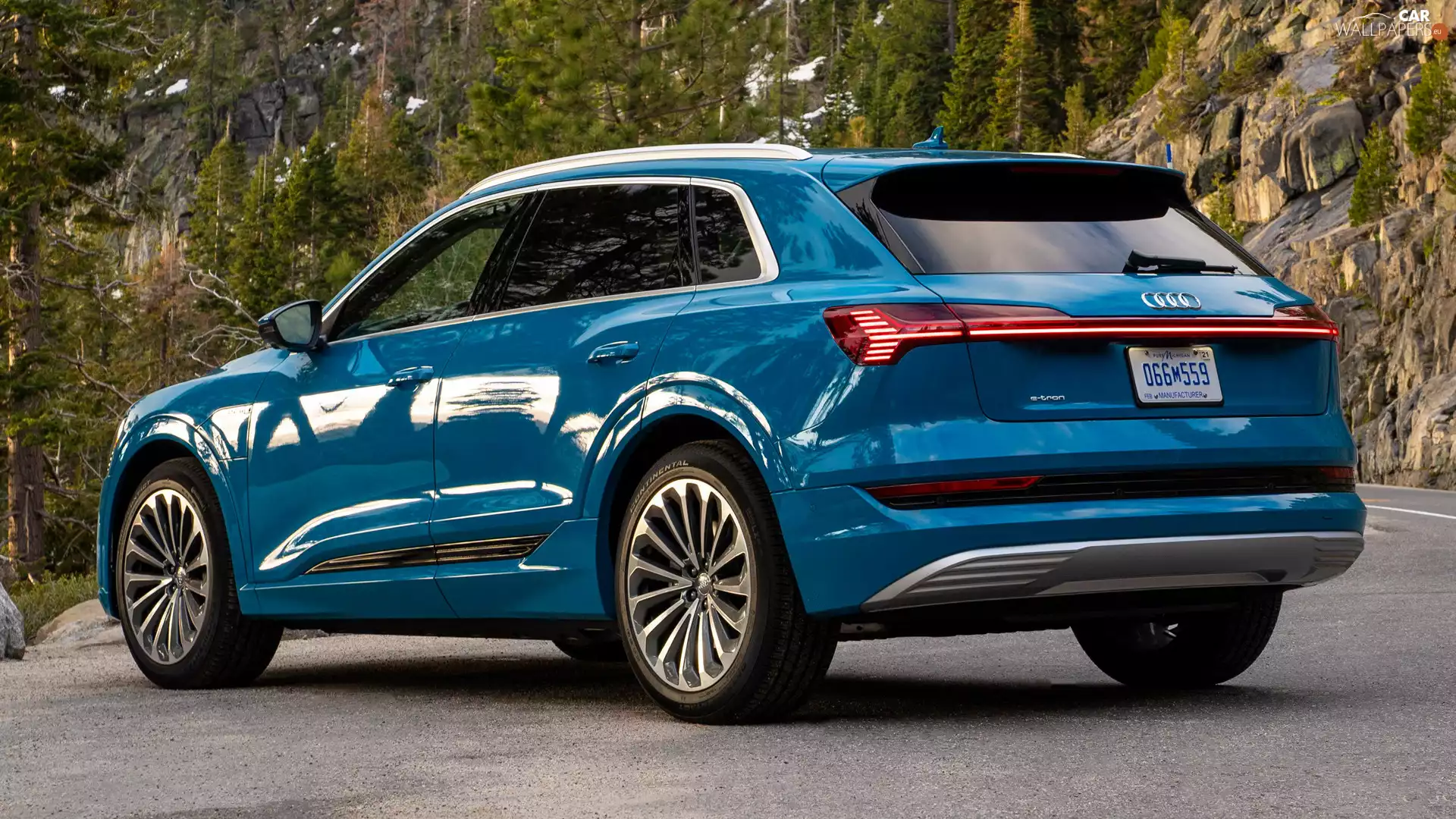blue, Audi e-Tron