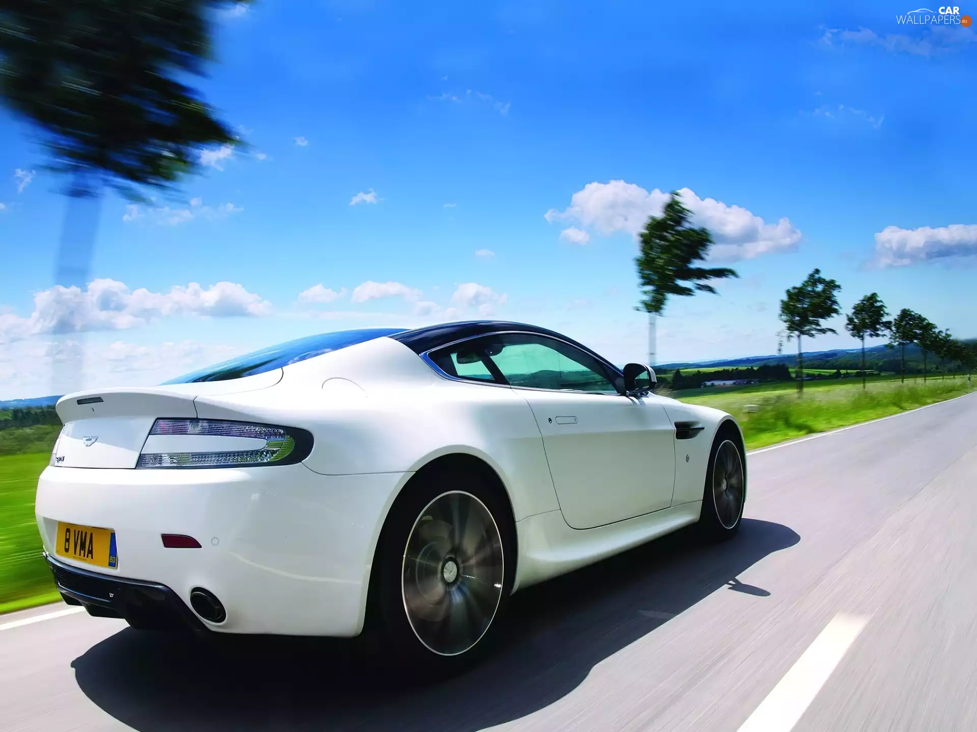traction, Aston Martin V8 Vantage, Properties