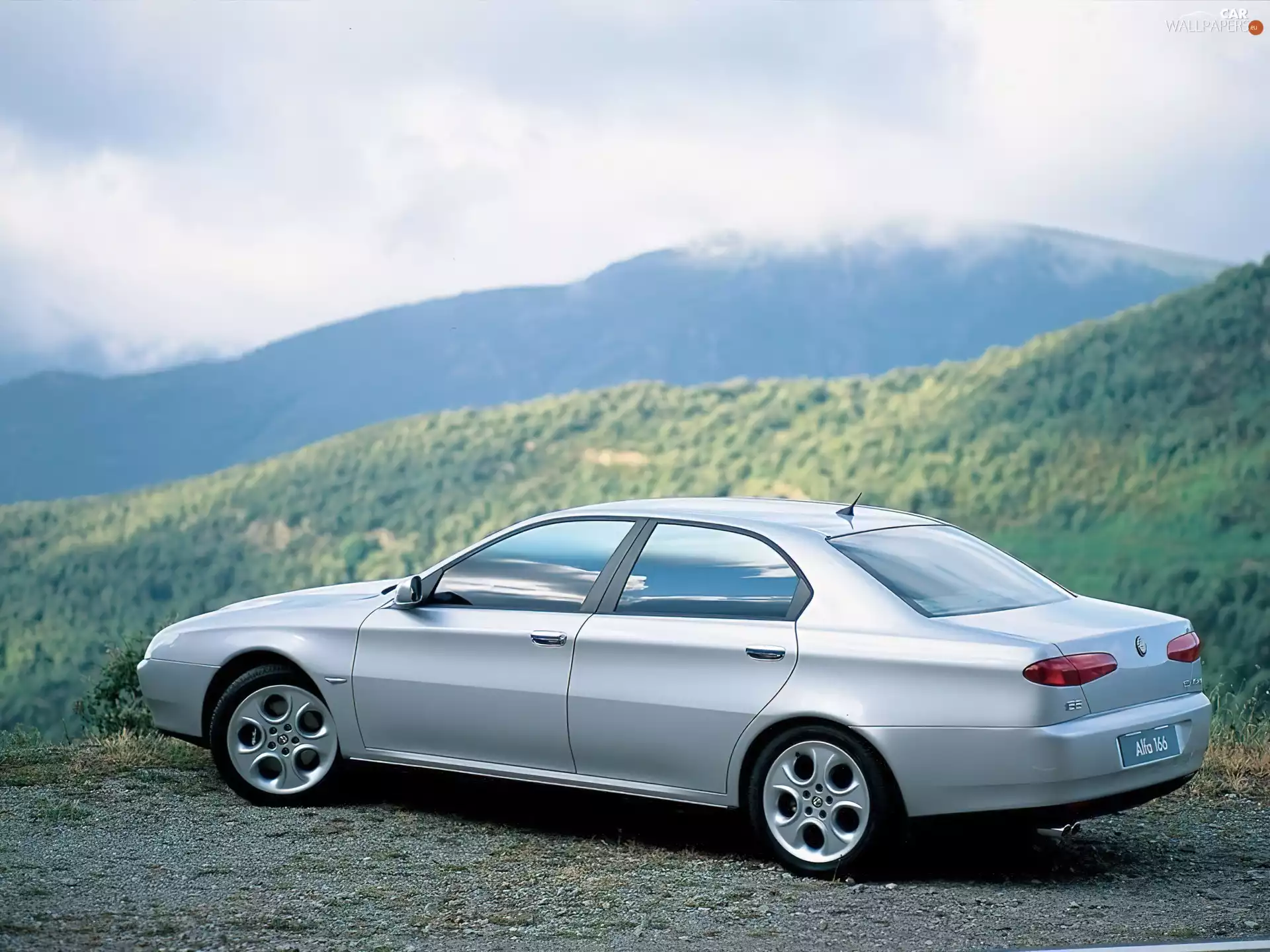Alfa Romeo 166, Valley