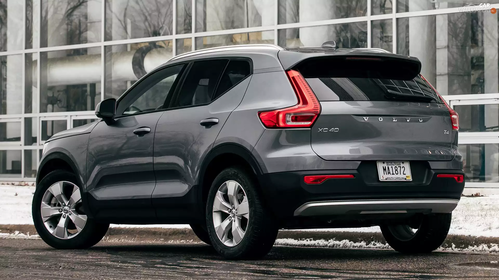 Volvo XC40, Back