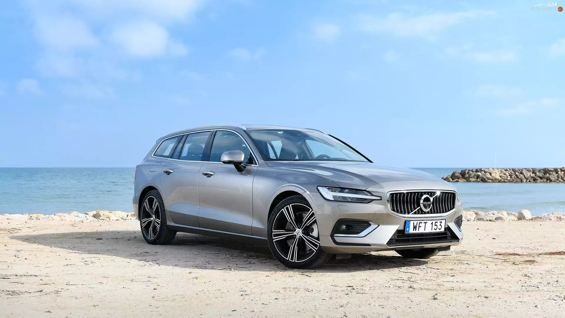 Volvo V60, sea