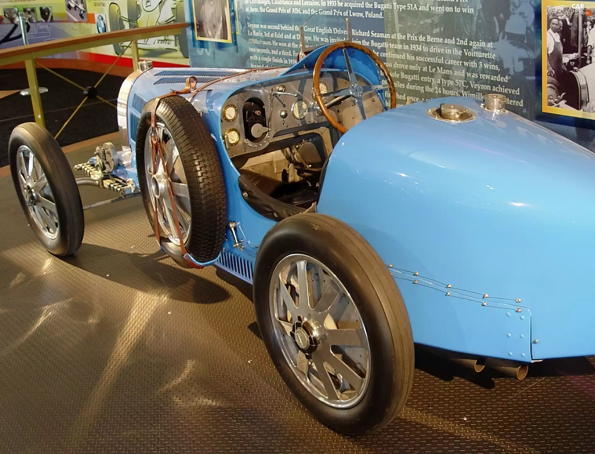 Bugatti, driver, clocks, wheel