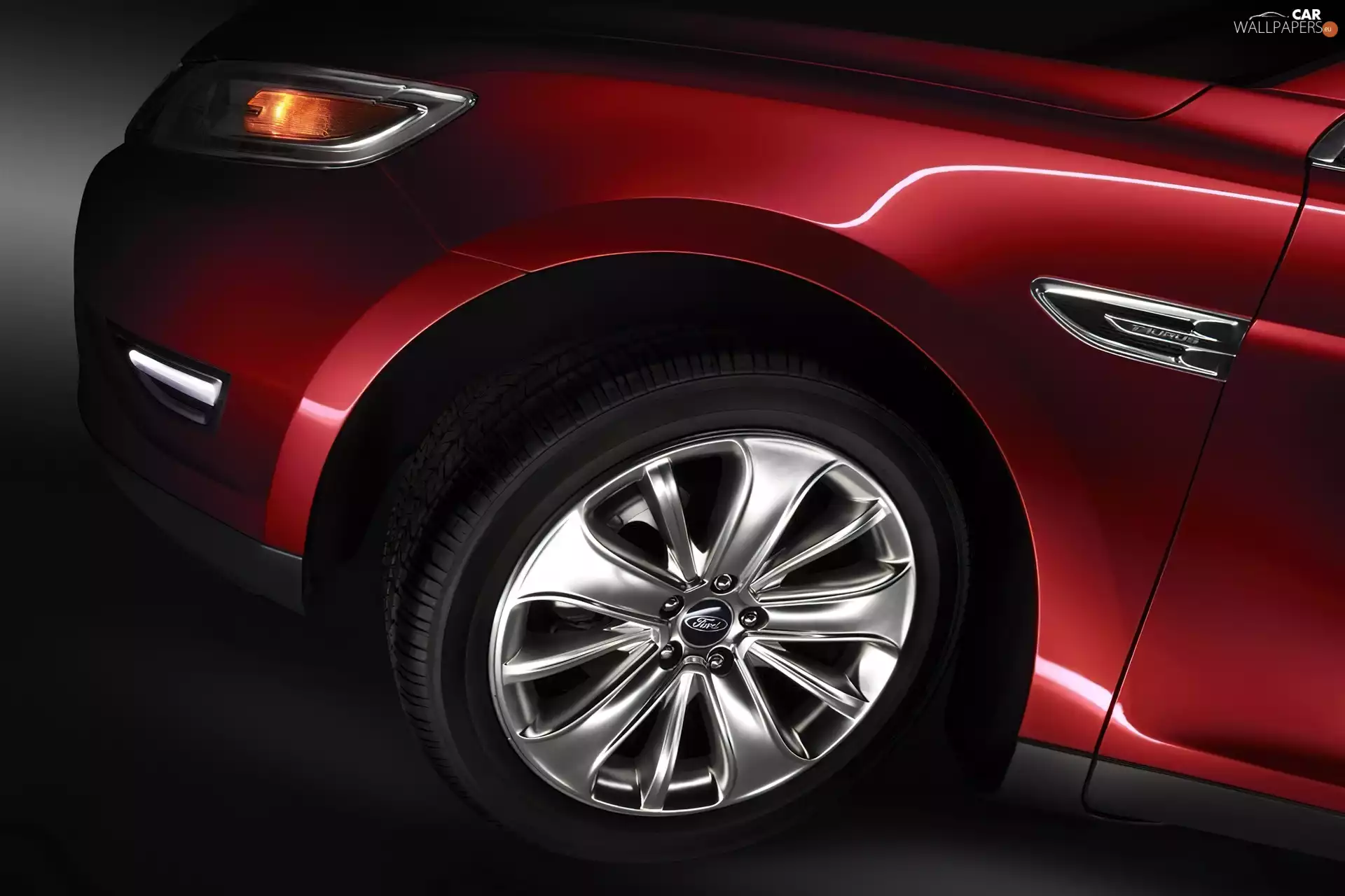 Ford Taurus, alloy wheels