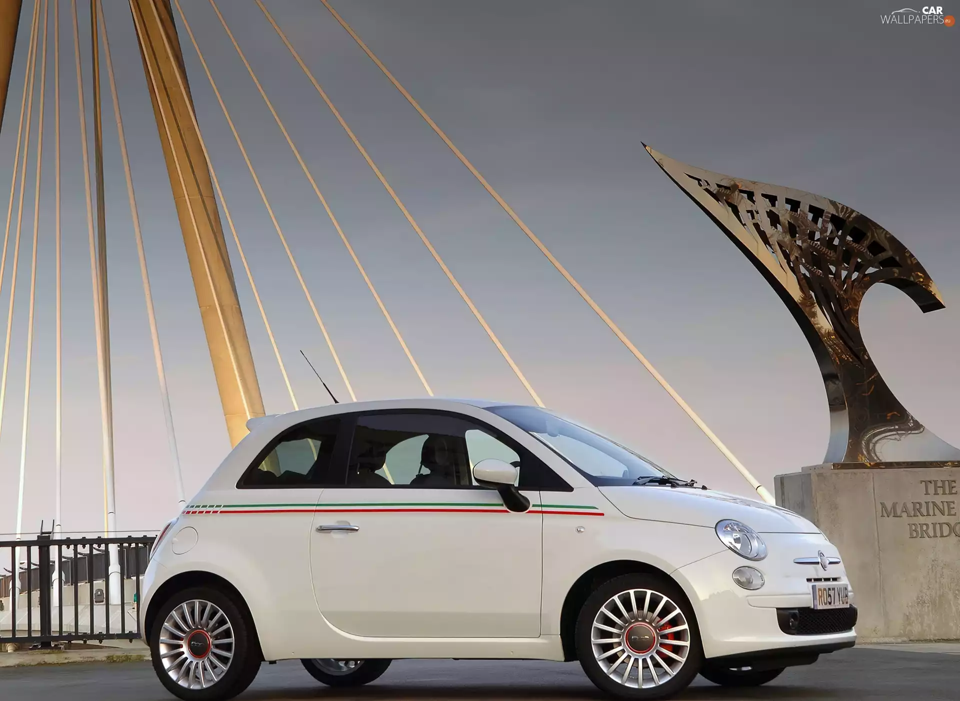 White, Fiat 500