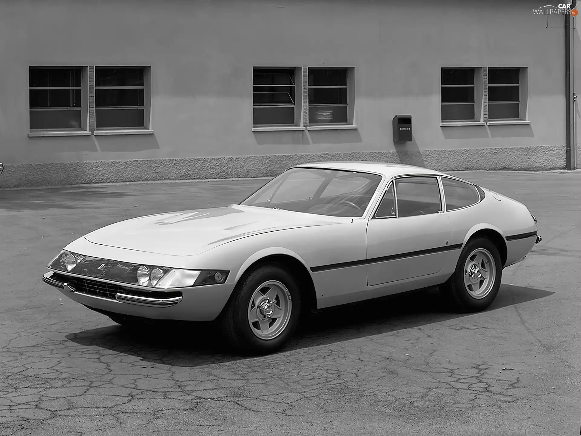 White, Ferrari Daytona