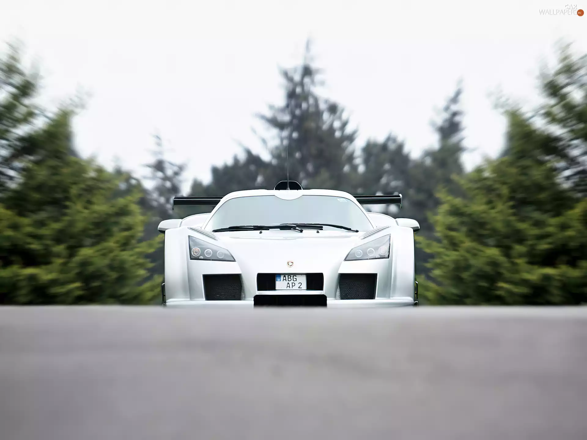 Gumpert Apollo, Front, White