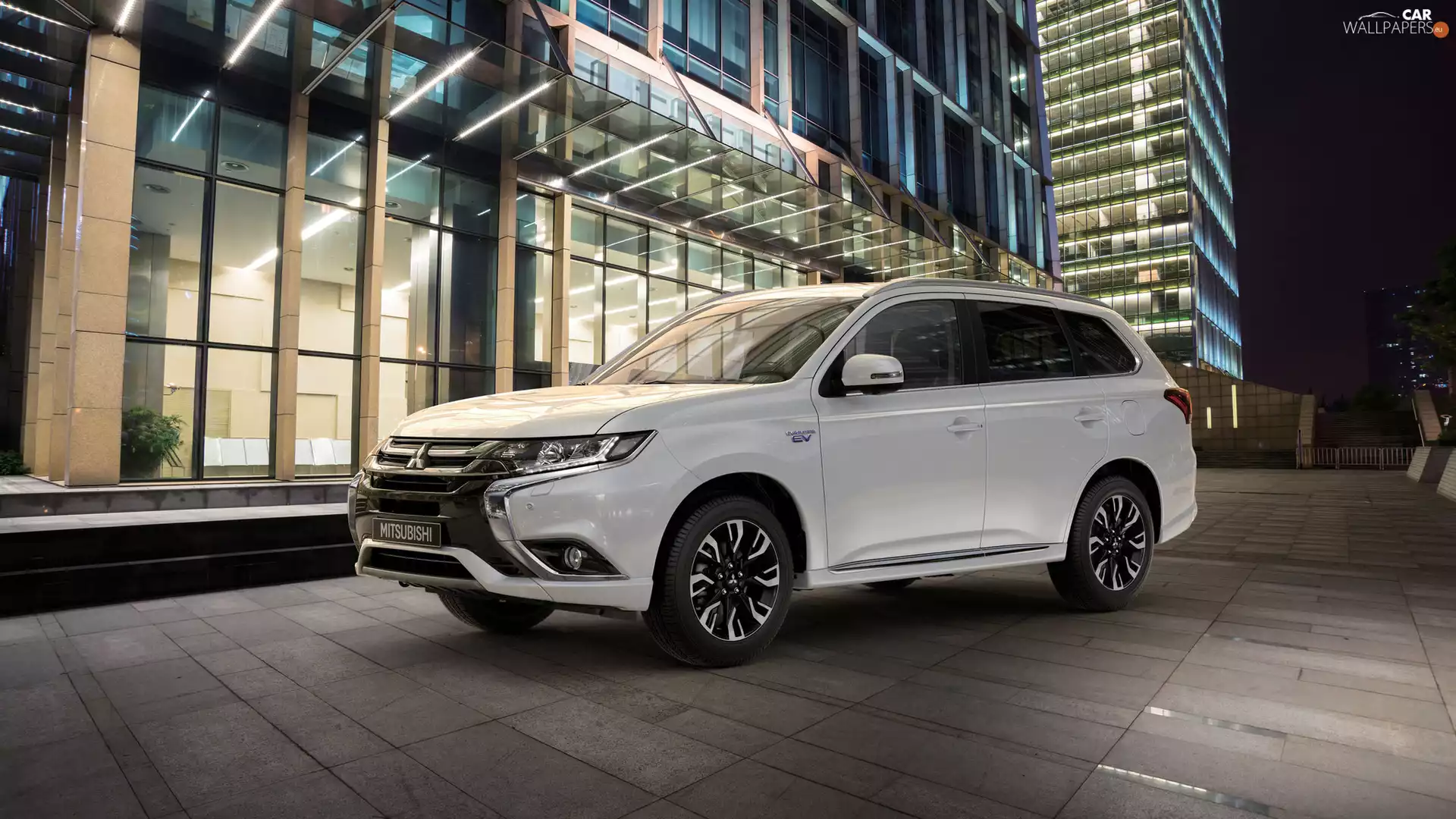 2017, White, Mitsubishi Outlander PHEV