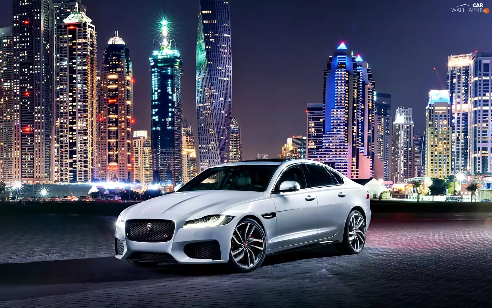 Dubaj, Automobile, Jaguar XF