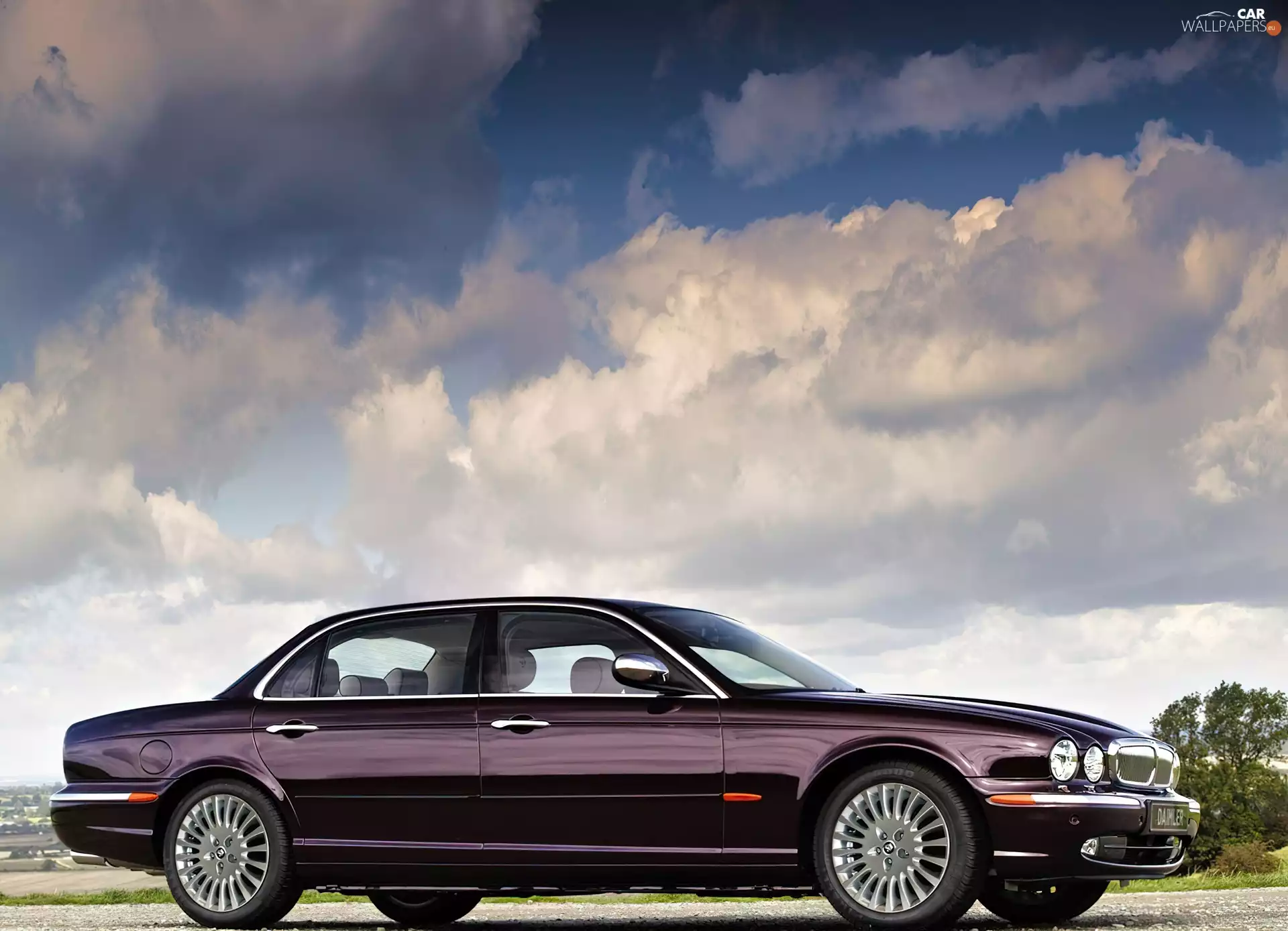 Super Eight, Jaguar XJ