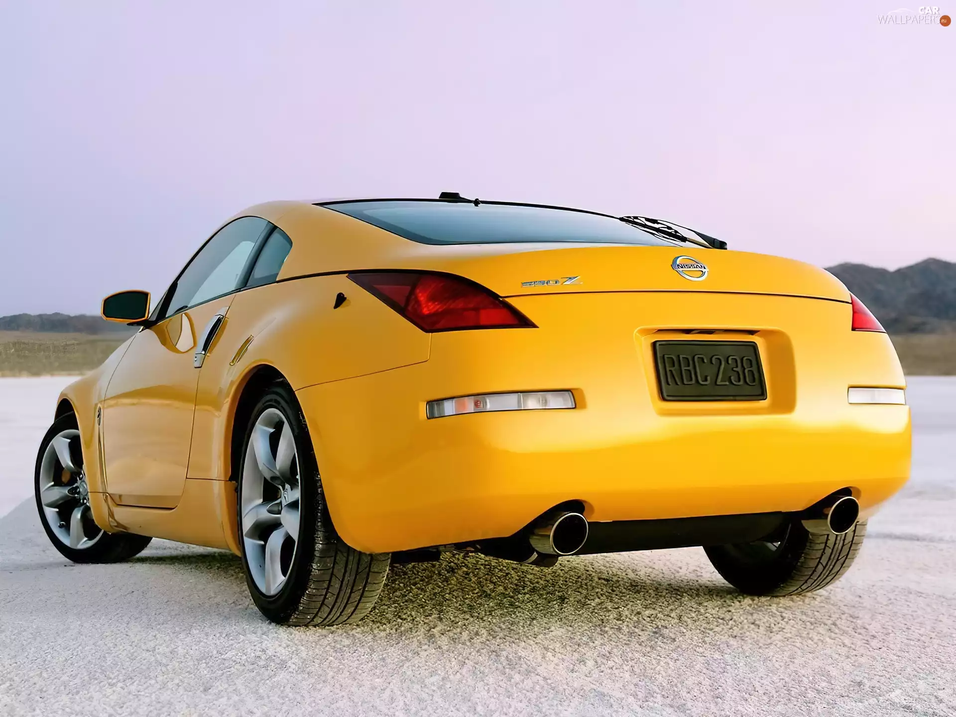Yellow, Nissan 350Z