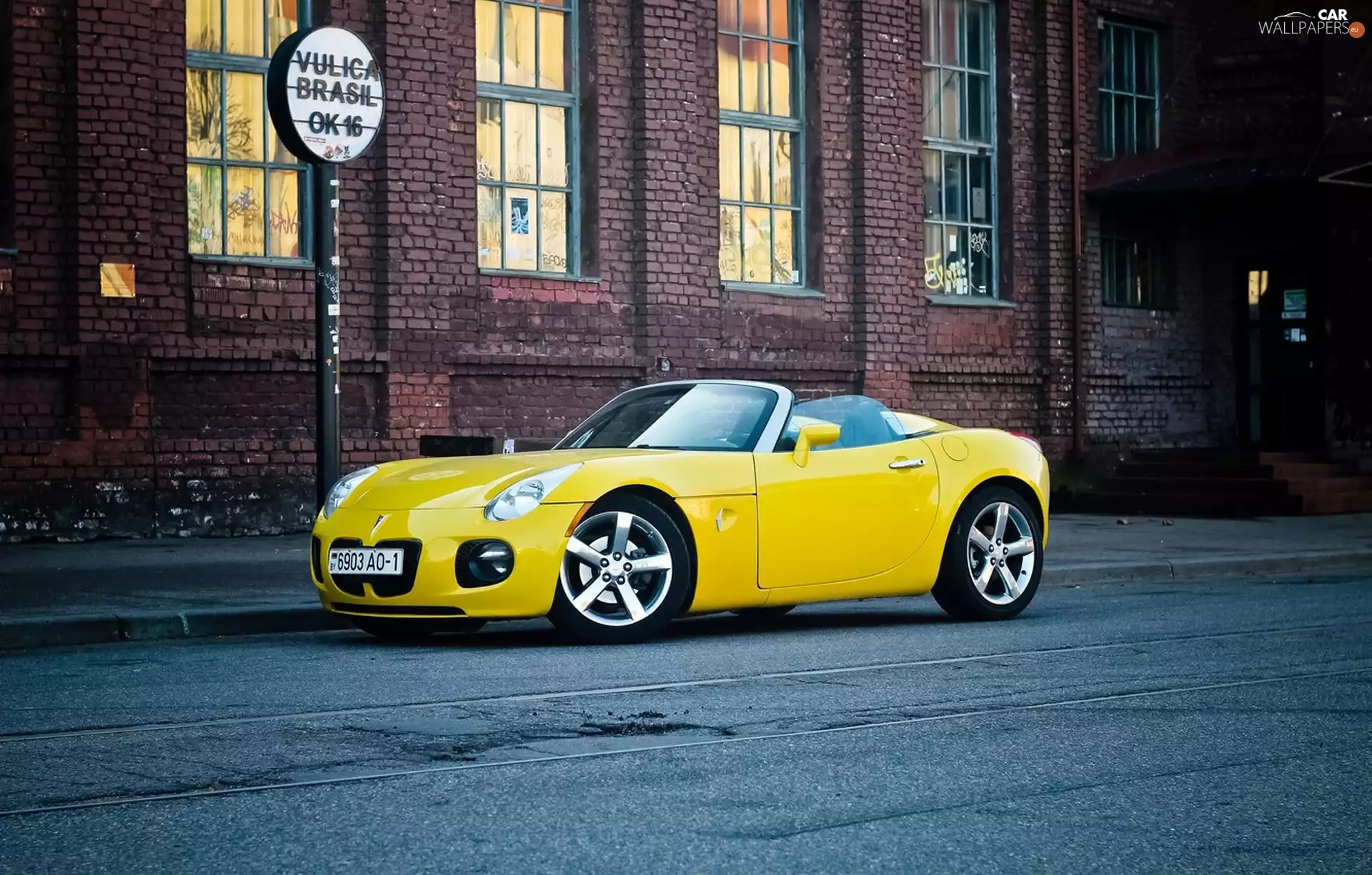 Yellow, Pontiac Solstice