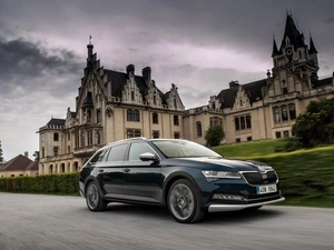 House, Skoda Superb, 2019
