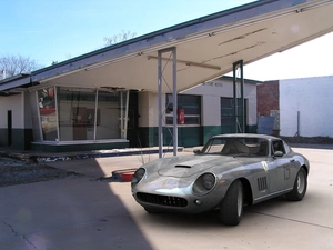 Ferrari 275, station, station, abandoned