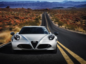 Alfa Romeo, 4C