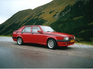 side, Alfa Romeo 75, right