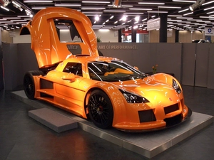 Gumpert Apollo, flap, Engine, open