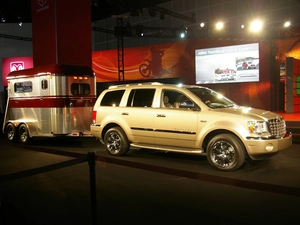Chrysler Aspen, an, horse, Trailer