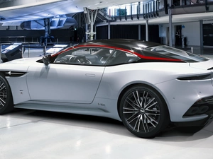 White, Aston Martin DBS Superleggera