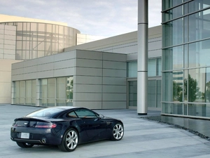 Black, Aston Martin V8 Vantage