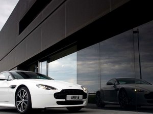 White, Aston Martin V8 Vantage