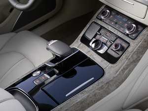 jack, Audi A8 D4, Cockpit