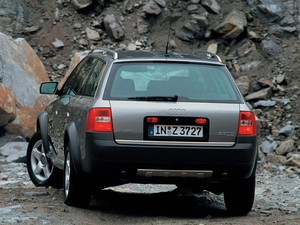 Audi Allroad, Back