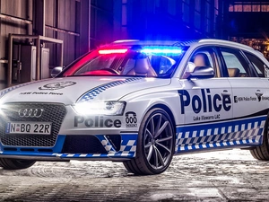 police, Audi RS4 Avant