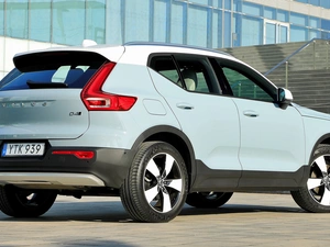 side, Volvo XC40, Back