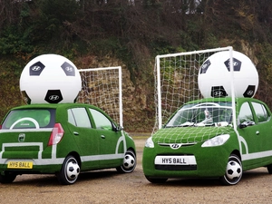 football, Hyundai i10, Ball