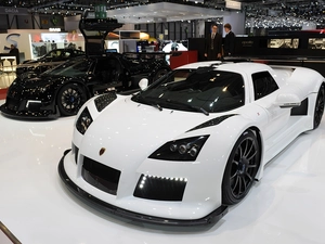 Gumpert Apollo, White, Black