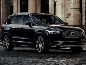 Black, Volvo XC90