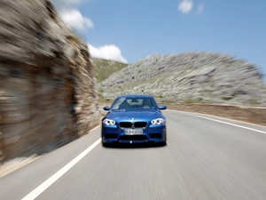 picture, BMW F10, blurry