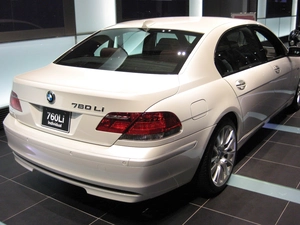 White, E66, tiles, BMW Series 7