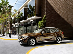BMW X1, Town