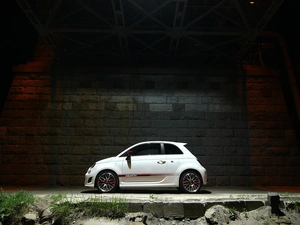 View, Abarth 500, bridge