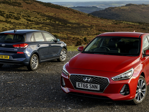 The Hills, Two cars, Hyundai i30