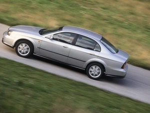 Chevrolet Evanda, CDX