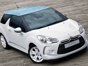Citroen DS3, pier