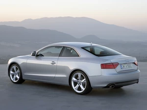 exhale, Audi A5, coupe