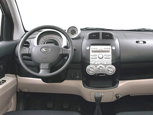 Daihatsu Sirion, driver