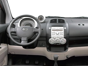 Daihatsu Sirion, interior