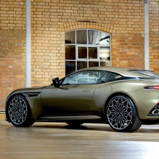 House, Aston Martin DBS Superleggera, 2019