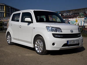 styles, Daihatsu Materia, Dubaj