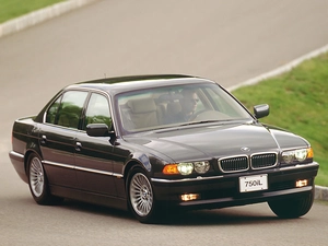 750il, BMW 7, E38