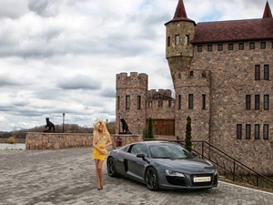 Buldings, Ekaterina Fetisova, Audi R8