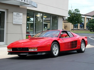 Ferrari Testarossa, Street