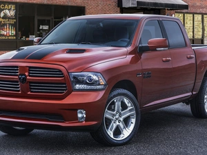 Dodge Ram 1500, Front